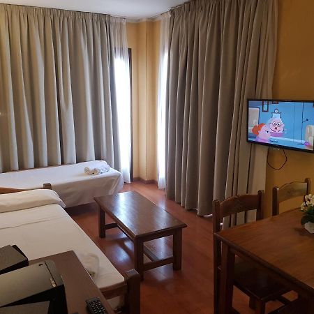 Apartamentos Parot Quality Santa Eularia des Riu Kültér fotó