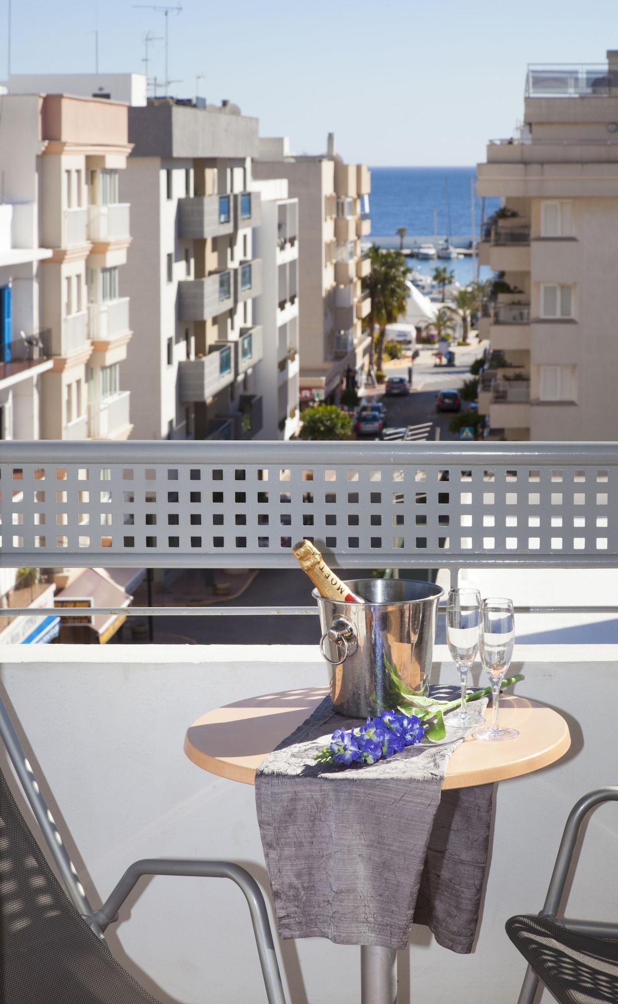 Apartamentos Parot Quality Santa Eularia des Riu Kültér fotó