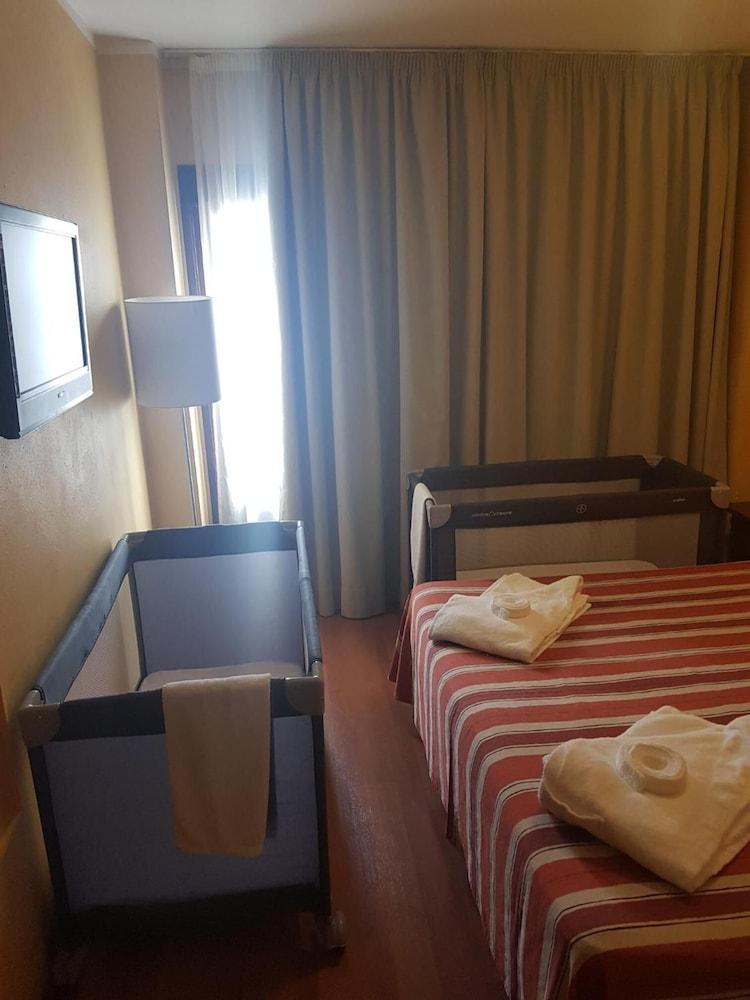 Apartamentos Parot Quality Santa Eularia des Riu Kültér fotó