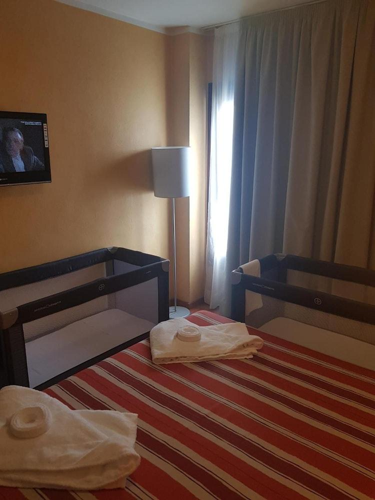Apartamentos Parot Quality Santa Eularia des Riu Kültér fotó