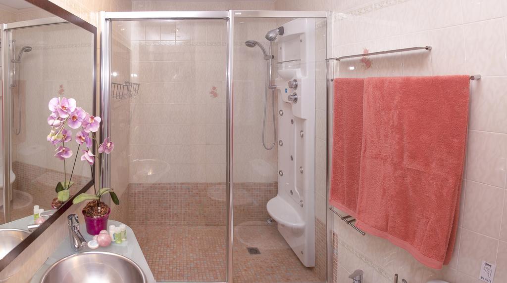 Apartamentos Parot Quality Santa Eularia des Riu Szoba fotó